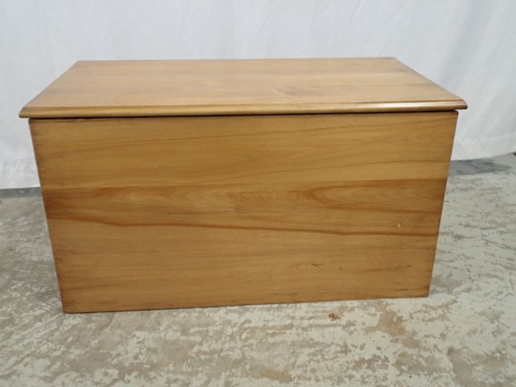 MCM Wood Chest