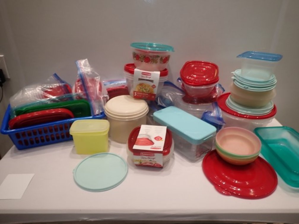 Assorted Tupperware and Rubbermaid Food Storage