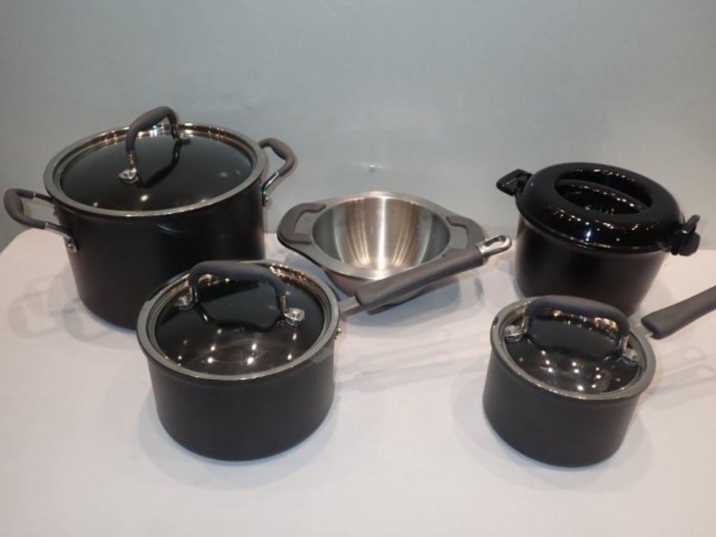 Pampered Chef Pots and Rice Steamer