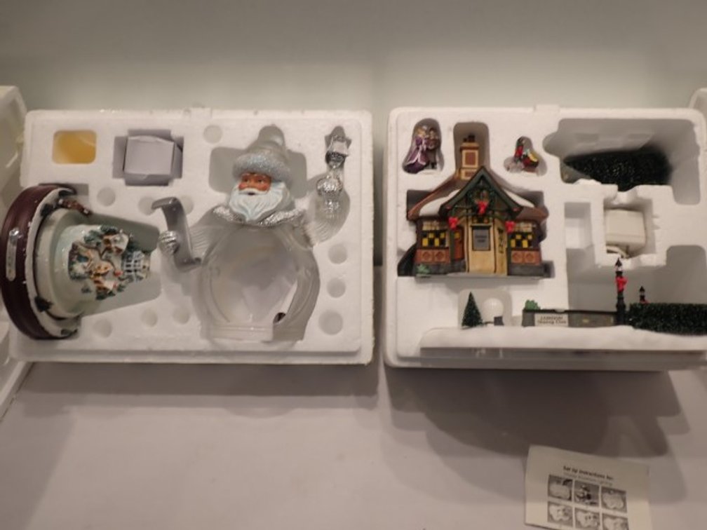 Dickens Village & Thomas Kinkade