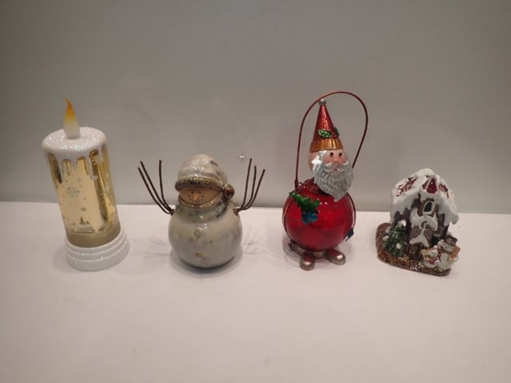 Holiday Table Decor