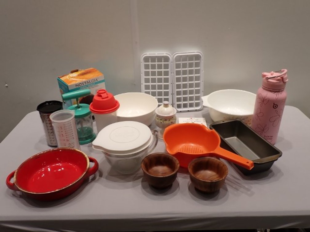 1980s Pyrex Milk Glass Casserole Dish & Other Kitchen Items