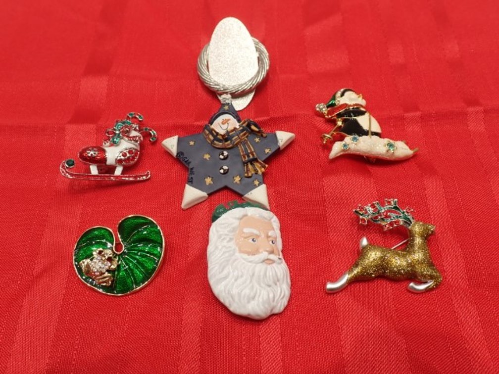 Costume Brooches