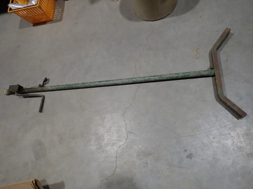 Vintage Ratchet-Style Calf Puller