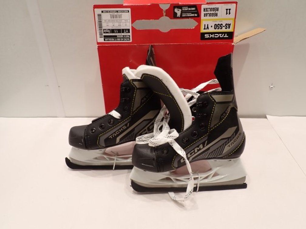 CCM Tacks Ice Skates