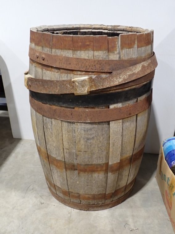 Weathered Oak Barrel