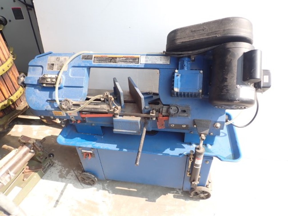 PowerFist Hydraulic Metal Cutting Band Saw 7" x 12"