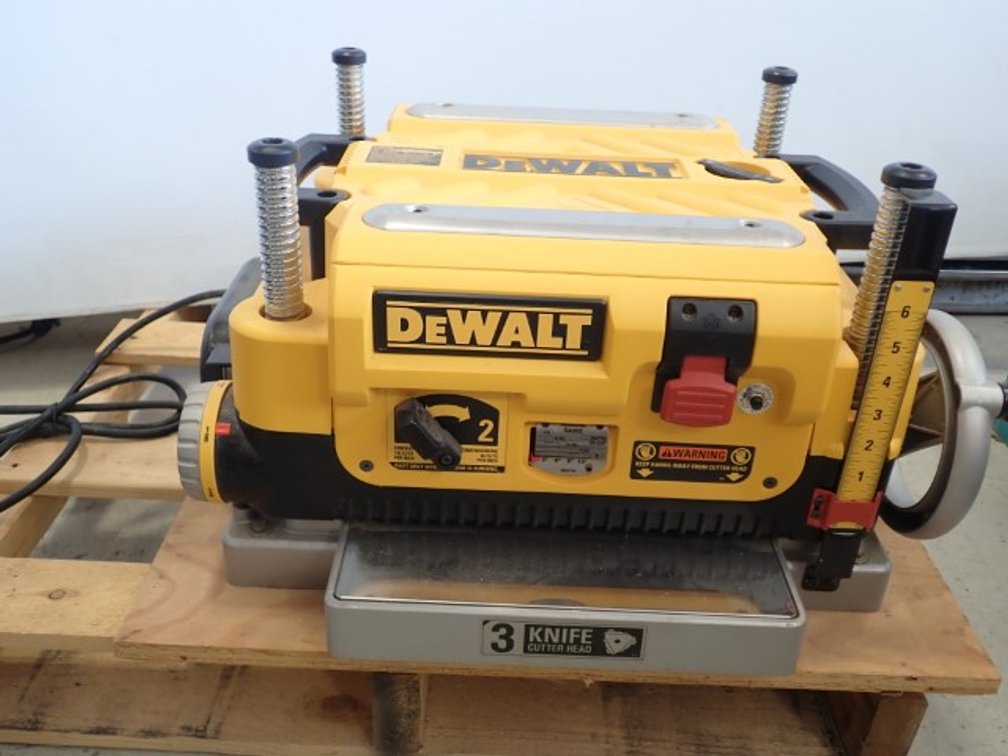 DeWalt Thickness Planer - 13"
