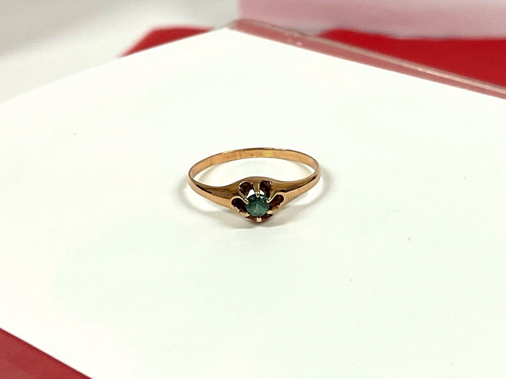 10K Gold & Gemstone Ring