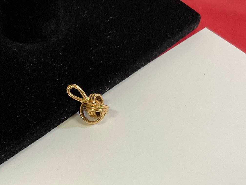 10K Gold Celtic Knot Pendant