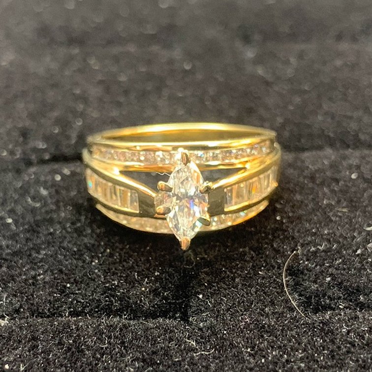 10K Gold & CZ Ring