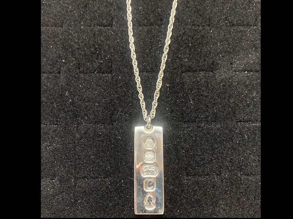 Sterling Hallmarked Pendant & Chain