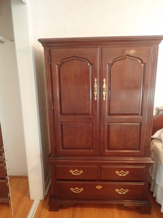Thomasville Armoire