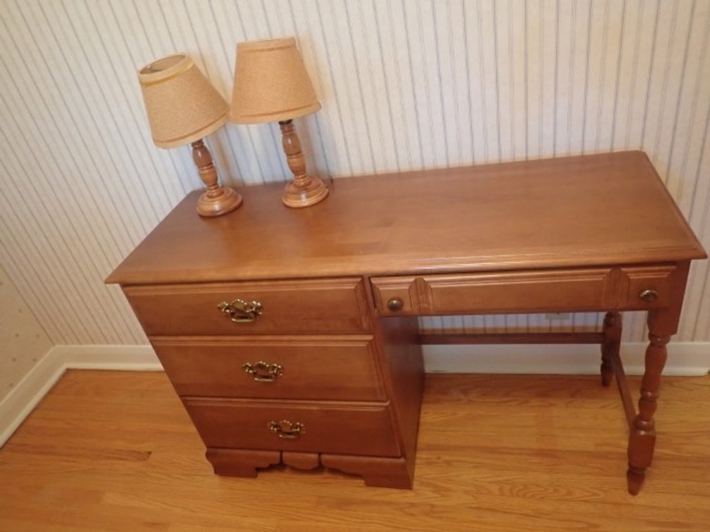 Solid Wood Desk with Table Lamps