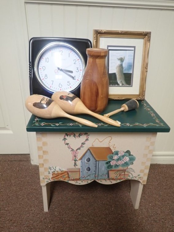 Decorative Bench with Trinkets
