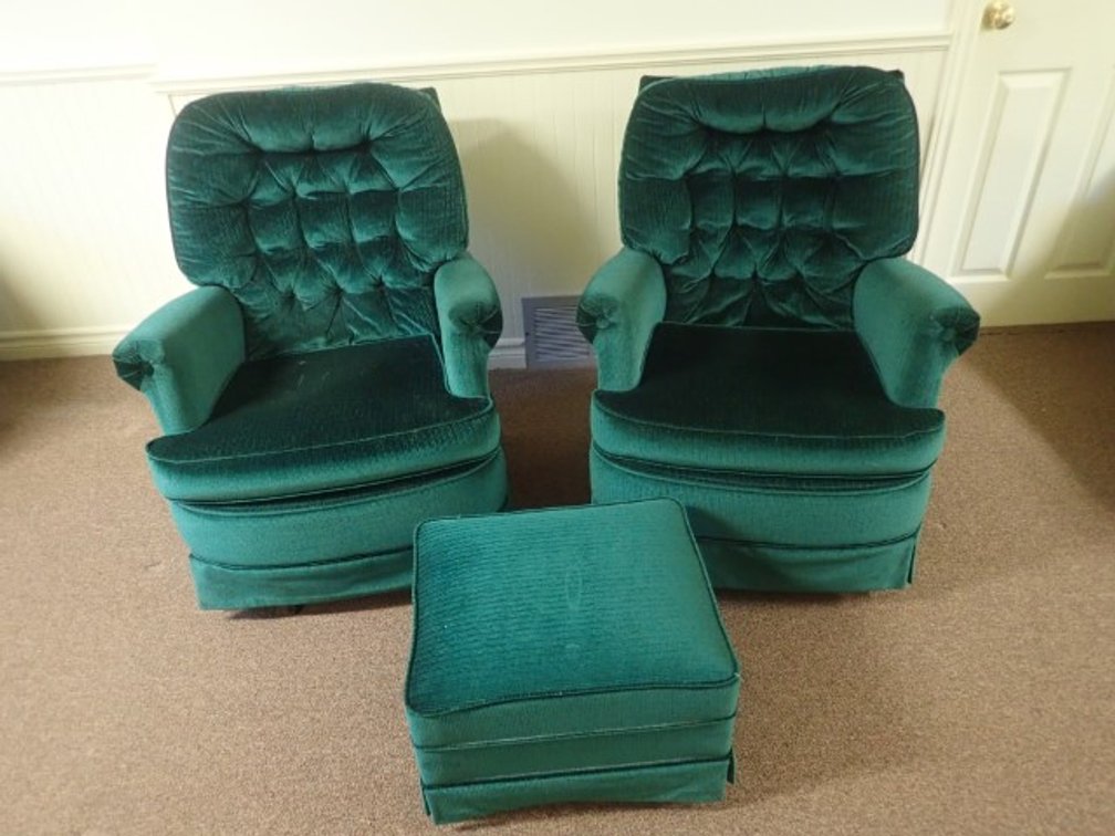 Matching Chairs with Ottoman