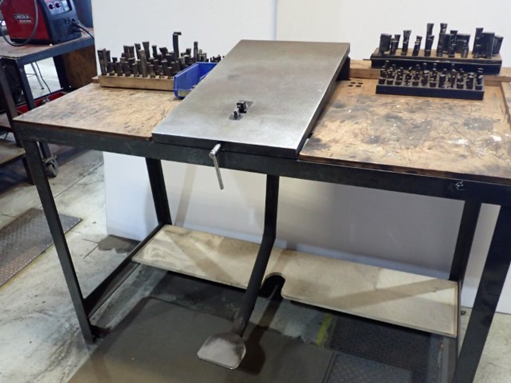 Nicking Manual Machine with Tooling
