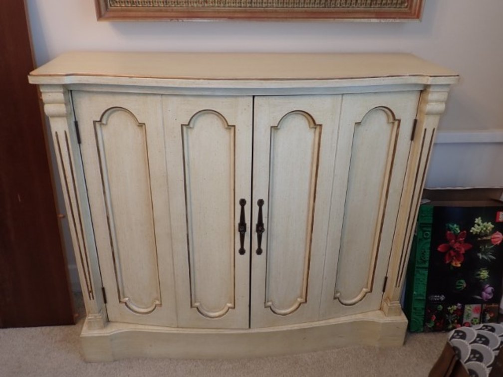 Regent Square Console Cabinet