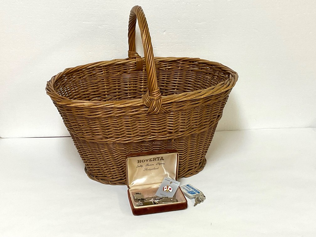 Basket & Travel Tiny Bits