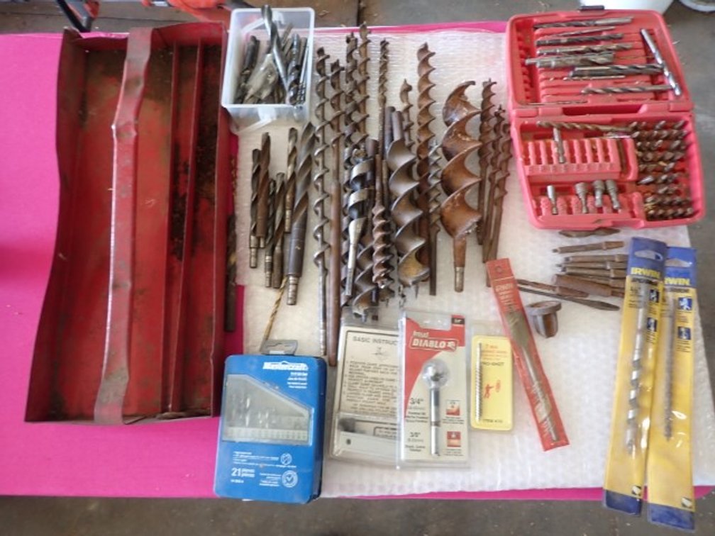 Lot of drill bits