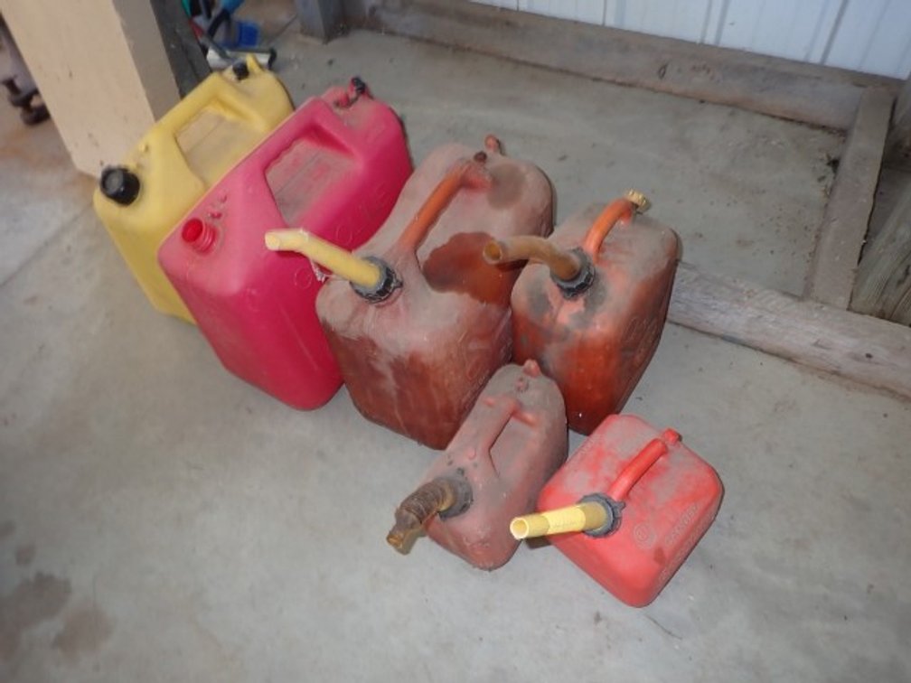 Lot of 6 gasoline containers