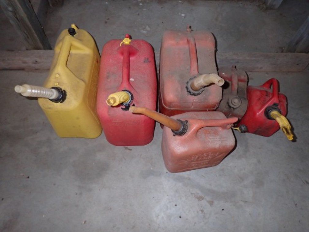 Lot of 6 gasoline containers