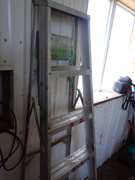 6' Aluminum ladder
