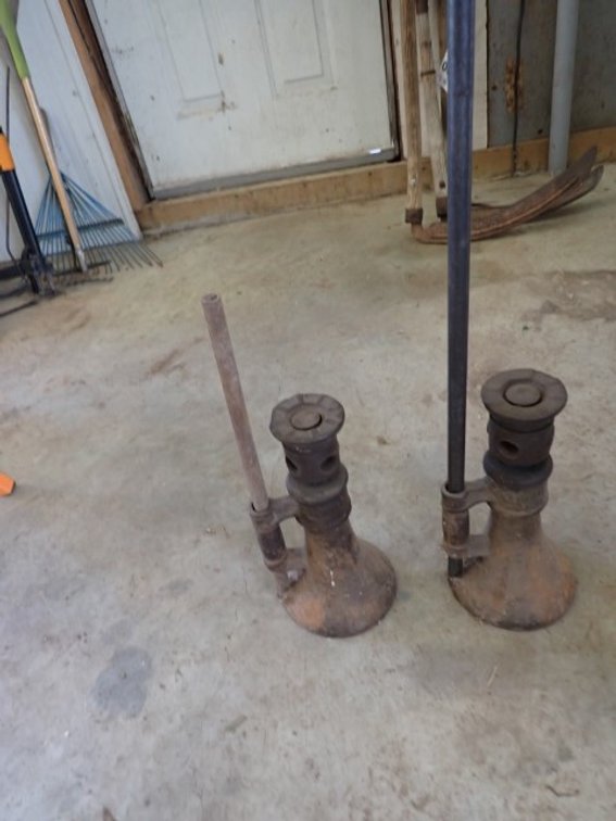 Screw Jacks/Barn Jacks