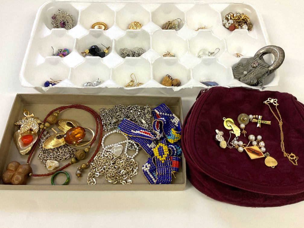 Bundle of Costume Jewellery