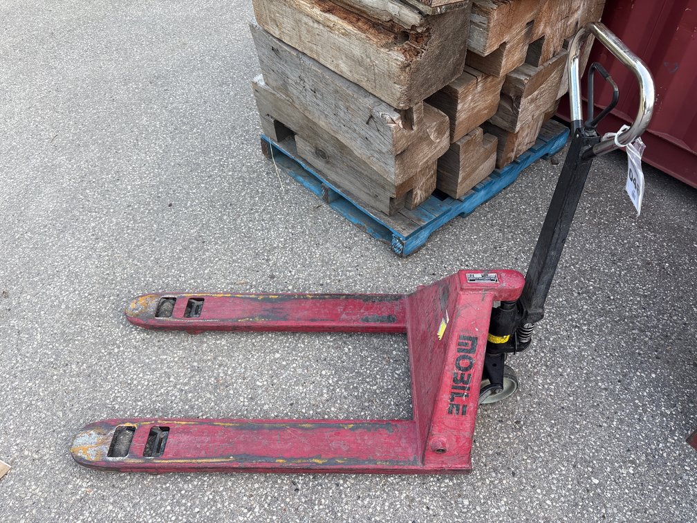 Mobile Industries pallet lift truck