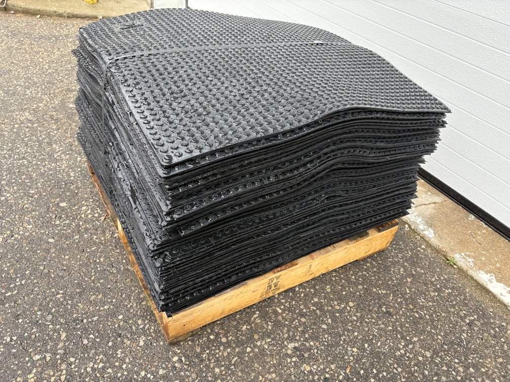 60 industrial rubber mats