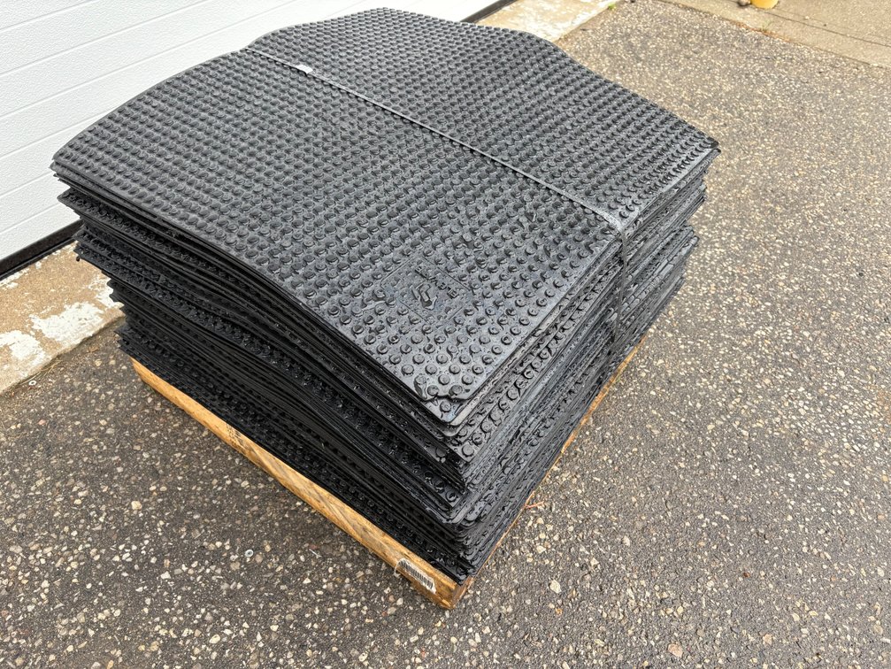 60 industrial rubber mats
