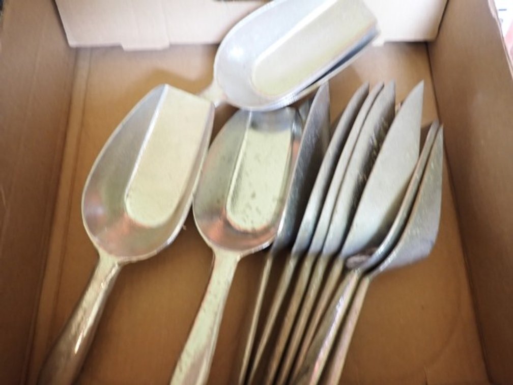 Vintage Cast Aluminum Scoops