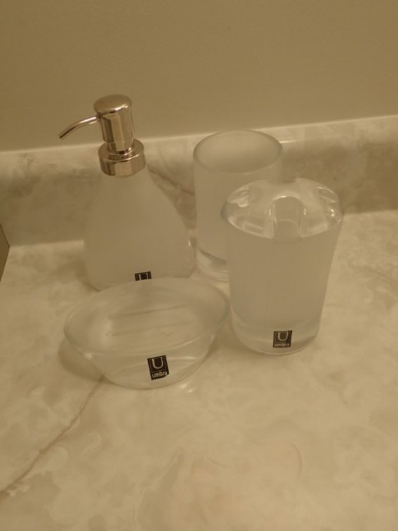 New Umbra Washroom Set