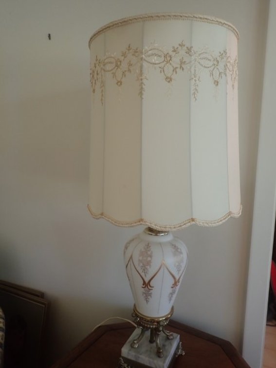 Single Lamp with brass and marble base