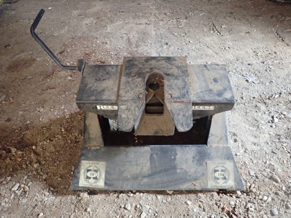 Reese Fifth Wheel Hitch