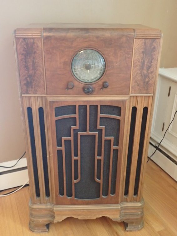 Vintage Stewart Warner Radio