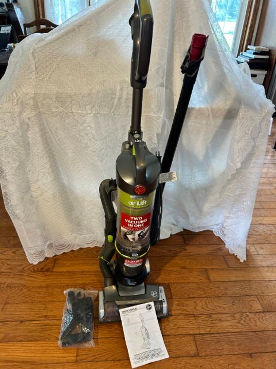 Hoover Airlift Swivel Vacuum