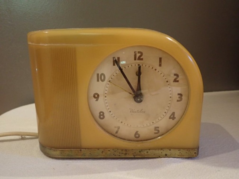 Westclox MoonBeam Clock
