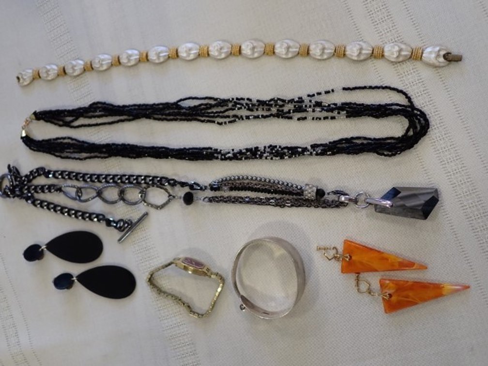 Collection of Costume Jewellery