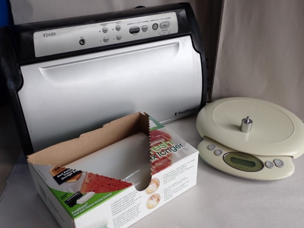 Foodsaver Vacuum Sealing System