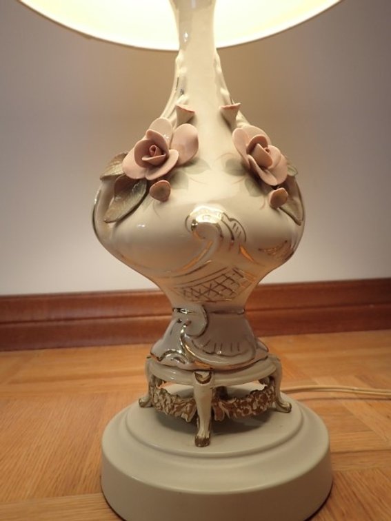 Vintage Italian Capodimonte Style Porcelain Lamp