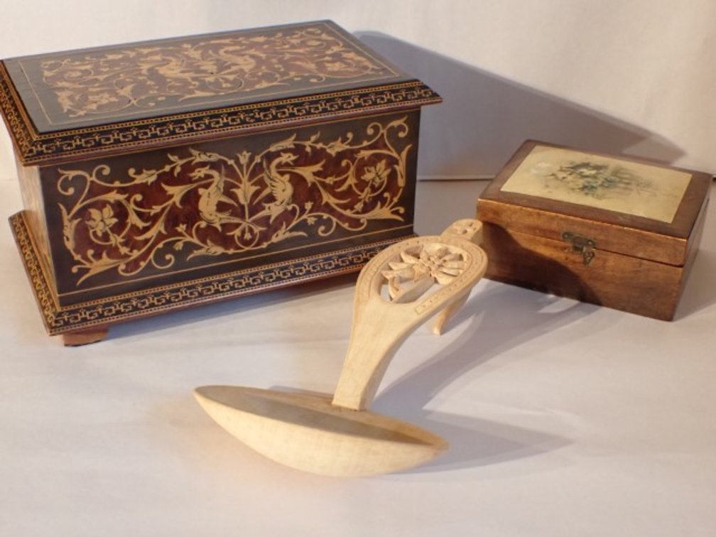 Vintage Italian Sorrento Musical Cigarette Box