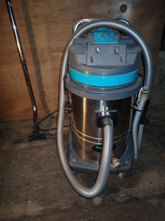 Precision Wet/Dry Vacuum Cleaner