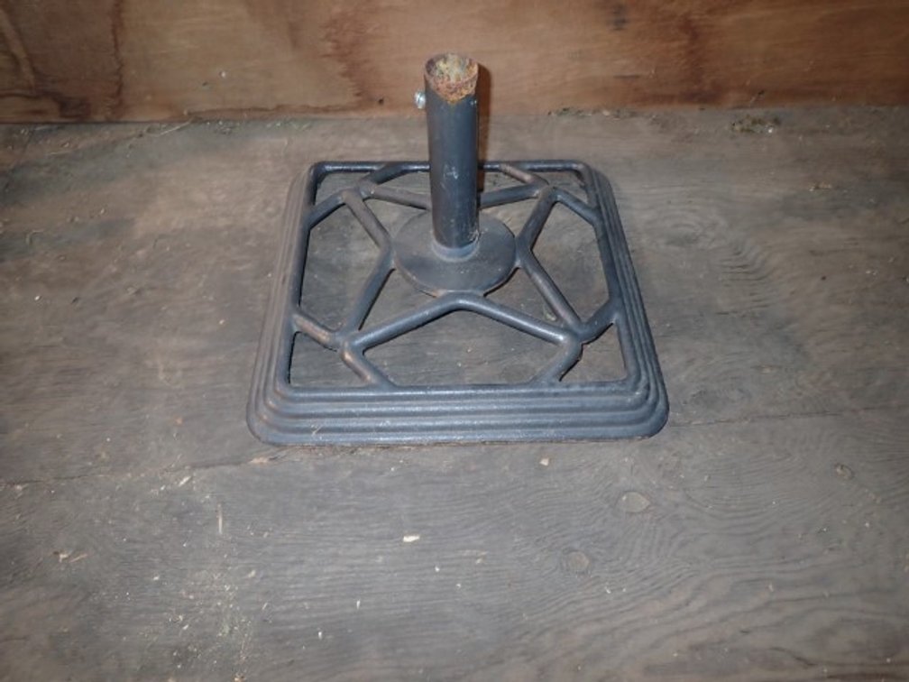 Cast Metal Umbrella Base