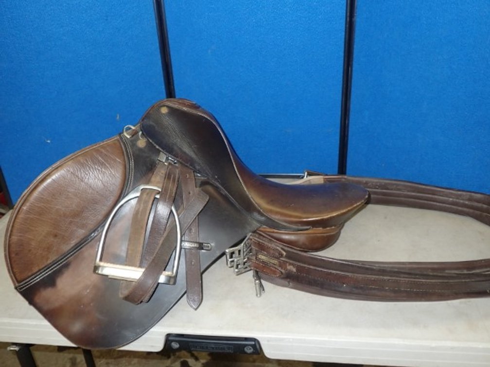Barclay & Company Leather English Saddle