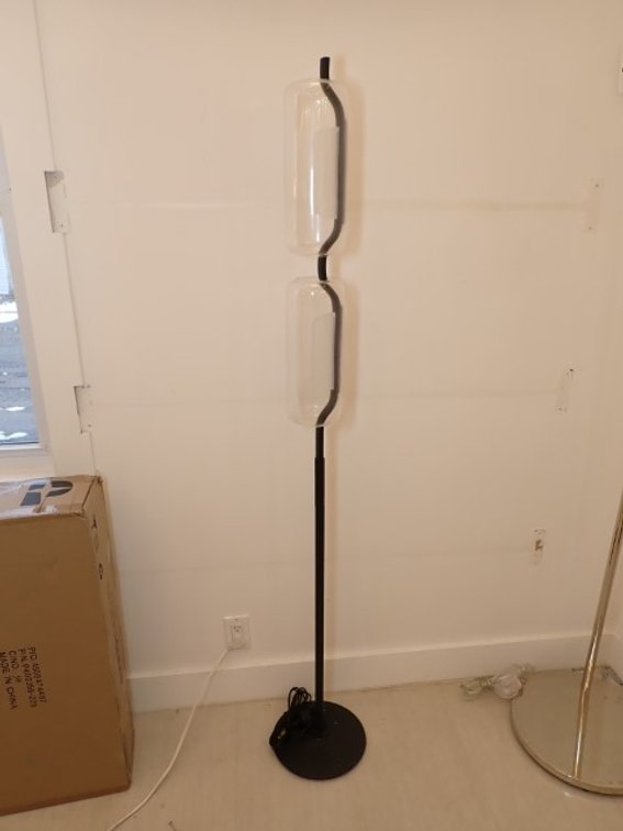 HILO Floor Lamp