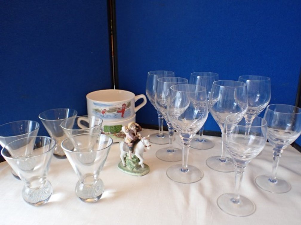 Vintage Campbell's Kids Soup Bowls, Norman Rockwell Figurine & More