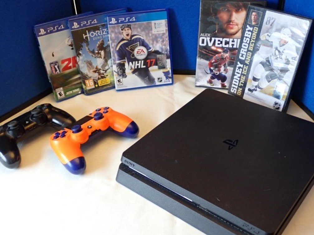 Sony PS4 Gaming System