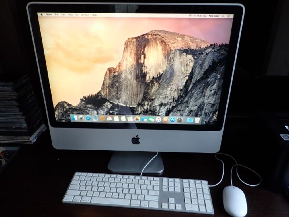 Apple iMac Desktop Computer